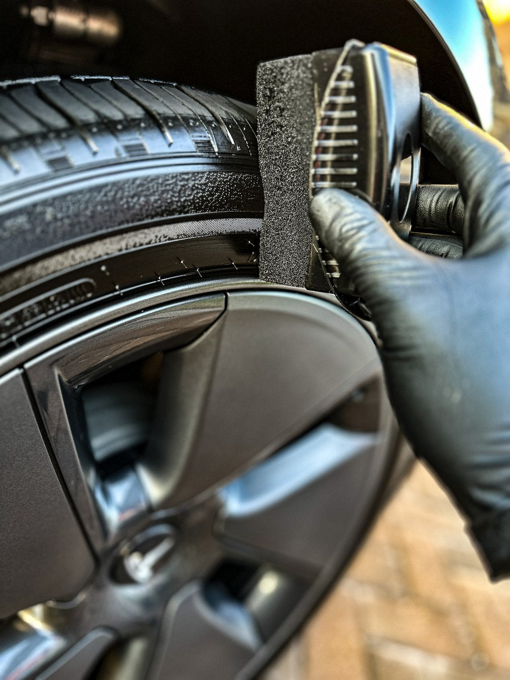 Tire shine applicator